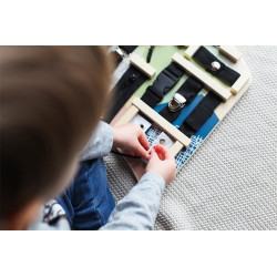 Small Foot Motorická deska se spojovacími a vázacími prvky
