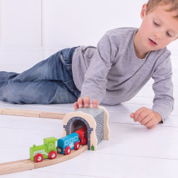 Kamenný železniční tunel