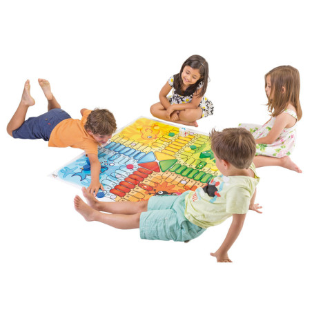 Člověče nezlob se (Giant Parcheesi)